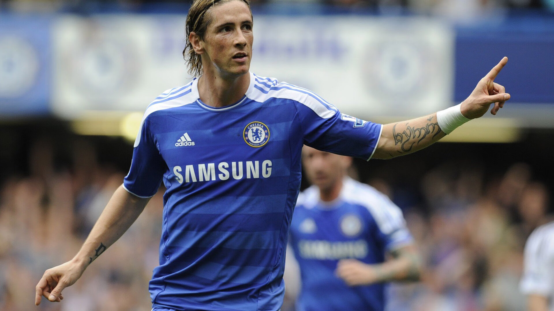 雷霆全面压制骑士，英格拉姆在欧冠半决赛接管比赛，双线并进的统治力叙事